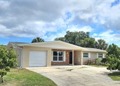 1380 Floral Lane - Photo 1