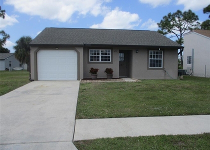 471 Insull Court - Photo 1