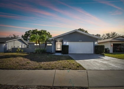 1639 Summit Way - Photo 1