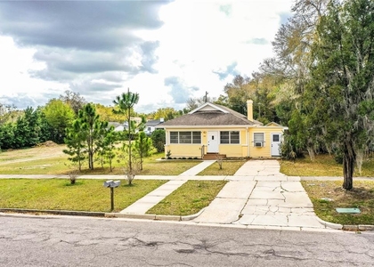 412 E Tillman Avenue - Photo 1