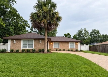 1084 Shepherd Avenue - Photo 1