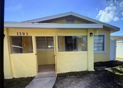 1205 Avenue L - Photo 1