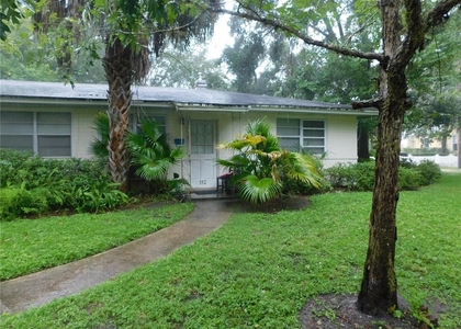 552 Ne 5th Avenue - Photo 1