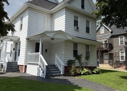 54 Oak Avenue - Photo 1