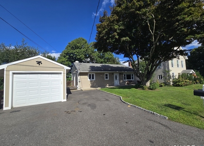 9 Lakeview Avenue - Photo 1