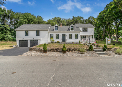 20 Hydelor Avenue - Photo 1