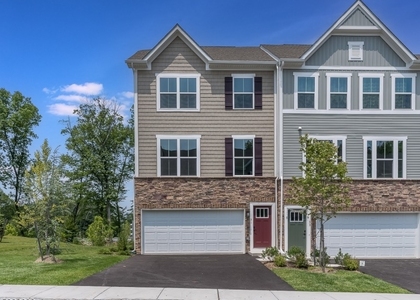 31 Force Dr - Photo 1