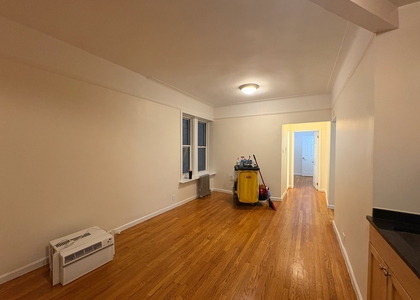 West 13 Street - Photo 1
