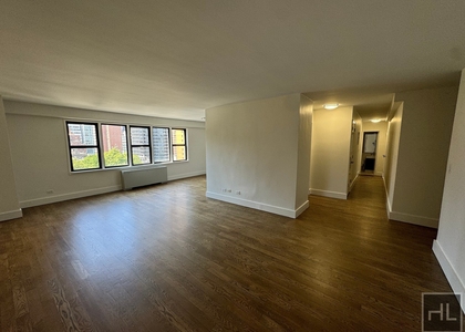 East 63 Street - Photo 1