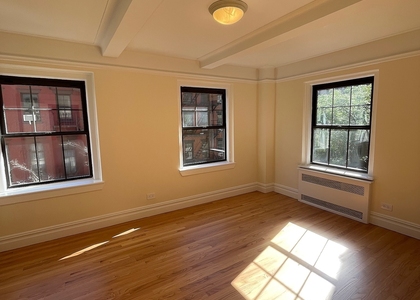 Christopher Street - Photo 1