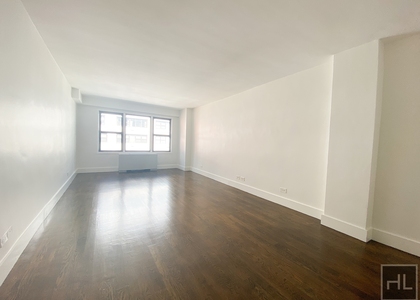 East 63 Street - Photo 1