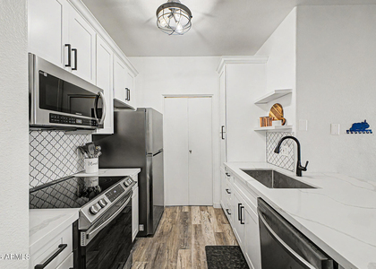 3302 N 7th Street - Photo 1