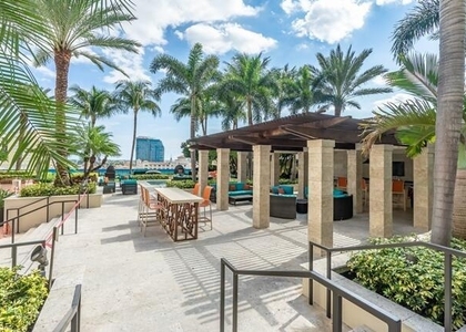 550 Okeechobee Boulevard - Photo 1