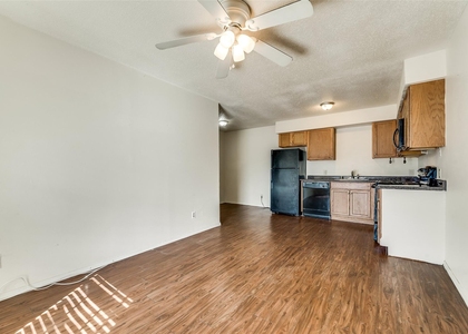 108 E Cedar Street - Photo 1