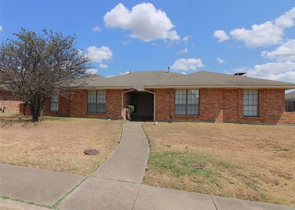 1232 Mockingbird Lane - Photo 1