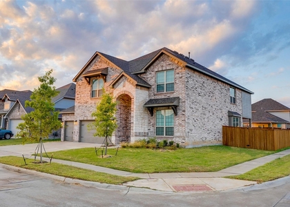 1521 Bison Trail - Photo 1