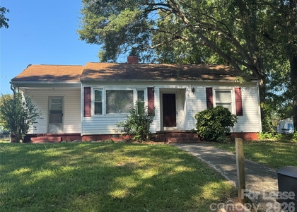 831 S Dalton Street - Photo 1