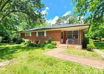 210 N Salisbury Avenue - Photo 1