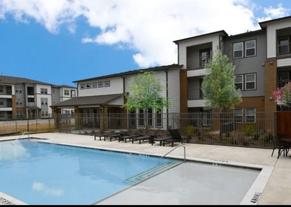 4800 W Illinois Avenue - Photo 1
