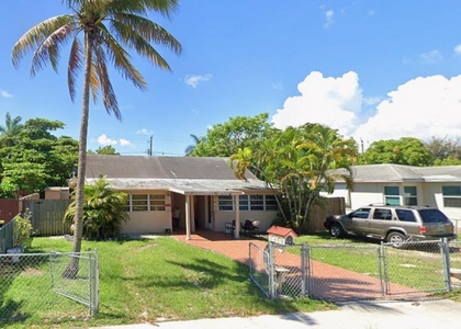 43 Sw 11th Street - Photo 1