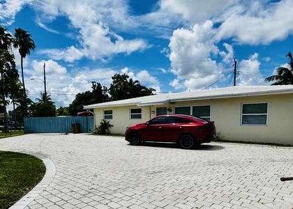 3701 Nw 4th Avenue - Photo 1