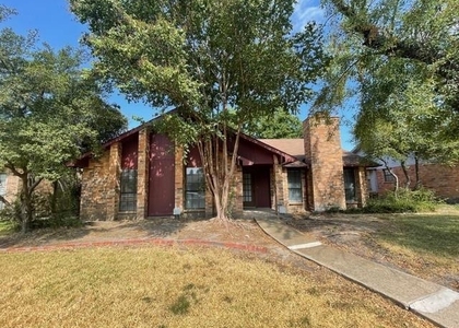 9401 Grant Drive - Photo 1