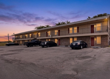 400 Raymond Street - Photo 1
