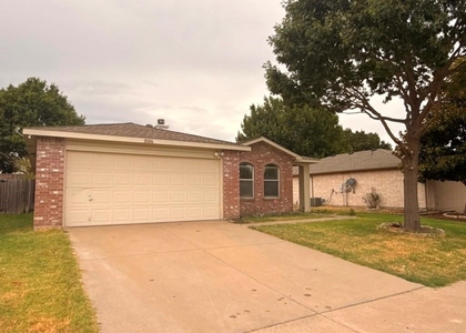3106 Legend Drive - Photo 1