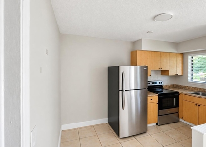 435 Nw 41st Street - Photo 1