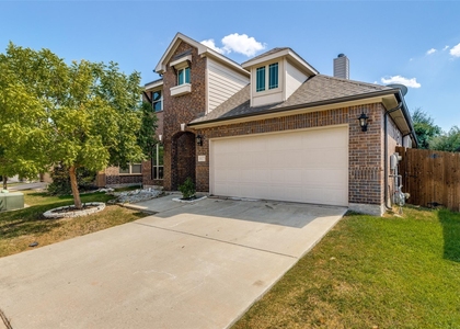 817 Glendale Drive - Photo 1