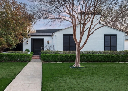 4625 N Versailles Avenue - Photo 1