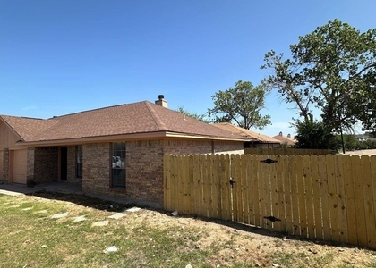 441 Signal Hill Court N - Photo 1