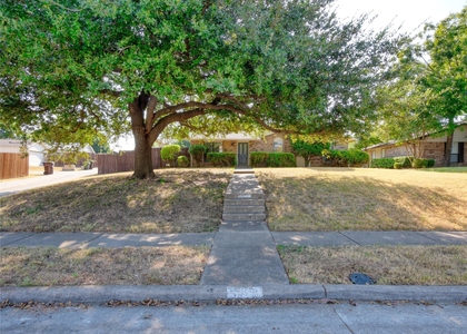 1472 Rockshire Drive - Photo 1