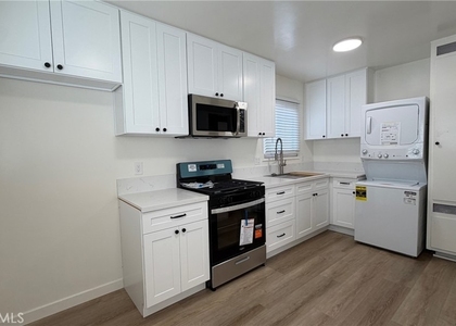 310 S California Street - Photo 1