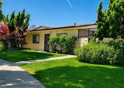 3411 W Orange - Photo 1
