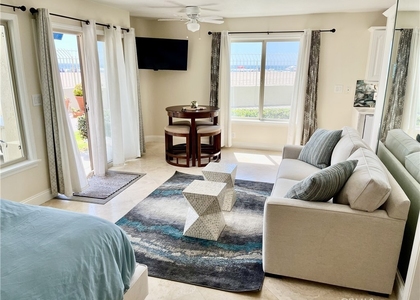 711 Pacific Coast - Photo 1