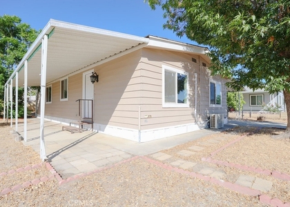 315 North Palomar Avenue - Photo 1