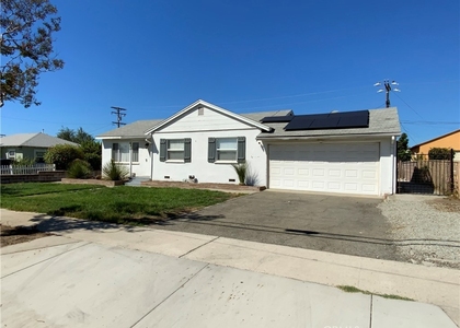 580 N Lilac - Photo 1