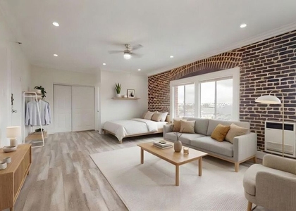 738 New Hampshire Avenue - Photo 1