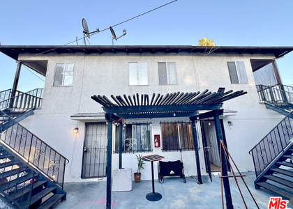 7014 S Western Avenue - Photo 1