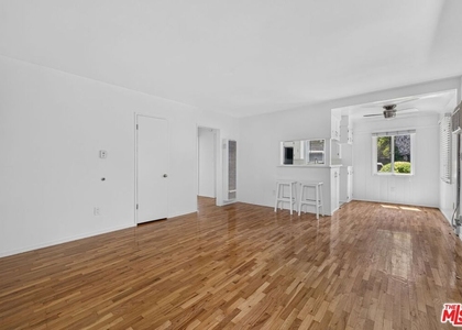 13553 Moorpark Street - Photo 1