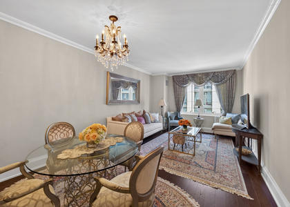 50 Riverside Boulevard - Photo 1