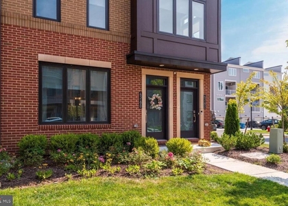43190 Mongold Square - Photo 1
