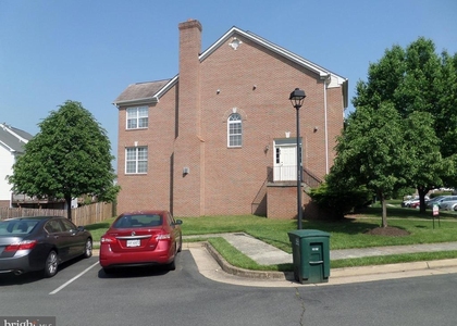 675 Mcleary Square Se - Photo 1