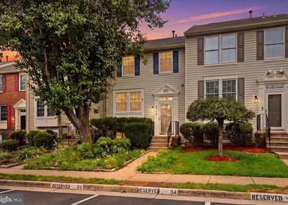 5718 Croatan Court - Photo 1