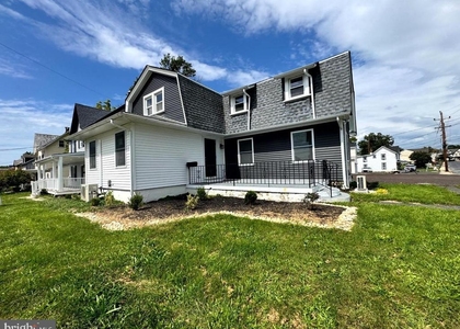 77 Byberry Road - Photo 1