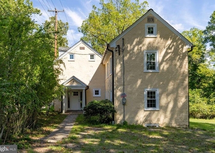 2315 Hickory - Photo 1