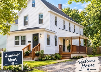 620 Bridgeboro Street - Photo 1