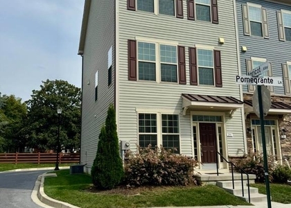 201 Pomegranate Lane - Photo 1
