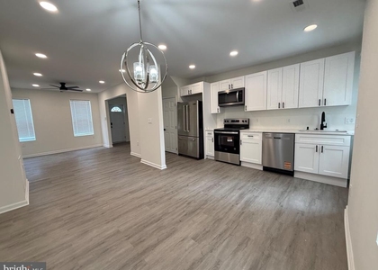 5215 Ready Avenue - Photo 1